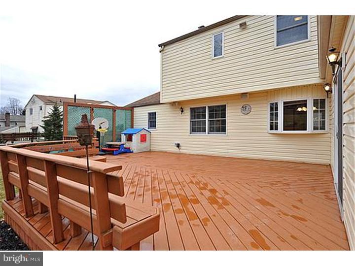 1535 Windmill Road Warminster, PA 18974 - Photo 22 of 25 Deck
