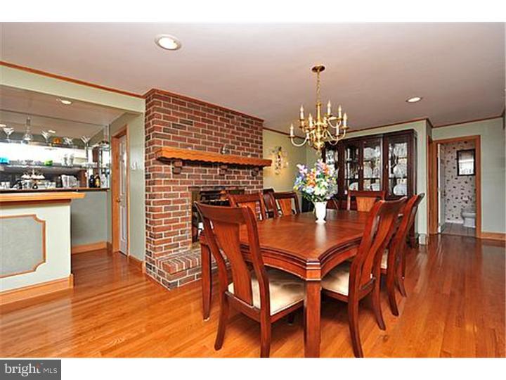 1535 Windmill Road Warminster, PA 18974 - Photo 5 of 25 Dining Room