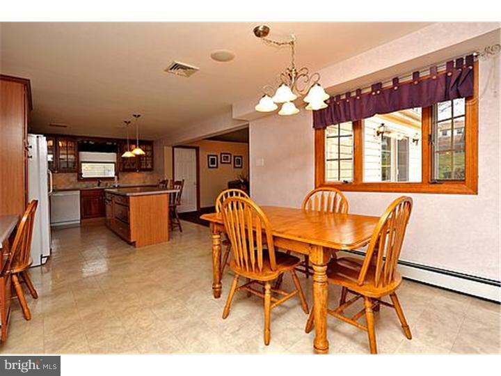 1535 Windmill Road Warminster, PA 18974 - Photo 8 of 25 Kitchen