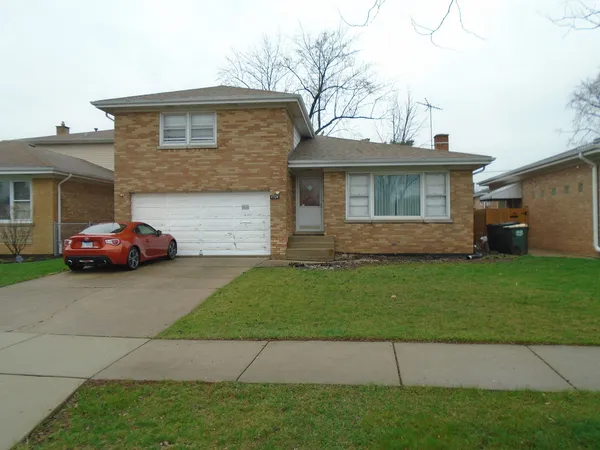 $399,900 | 8524 Ottawa Avenue, Niles, IL 60714