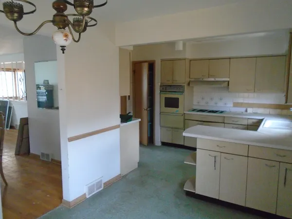 $399,900 | 8524 Ottawa Avenue, Niles, IL 60714