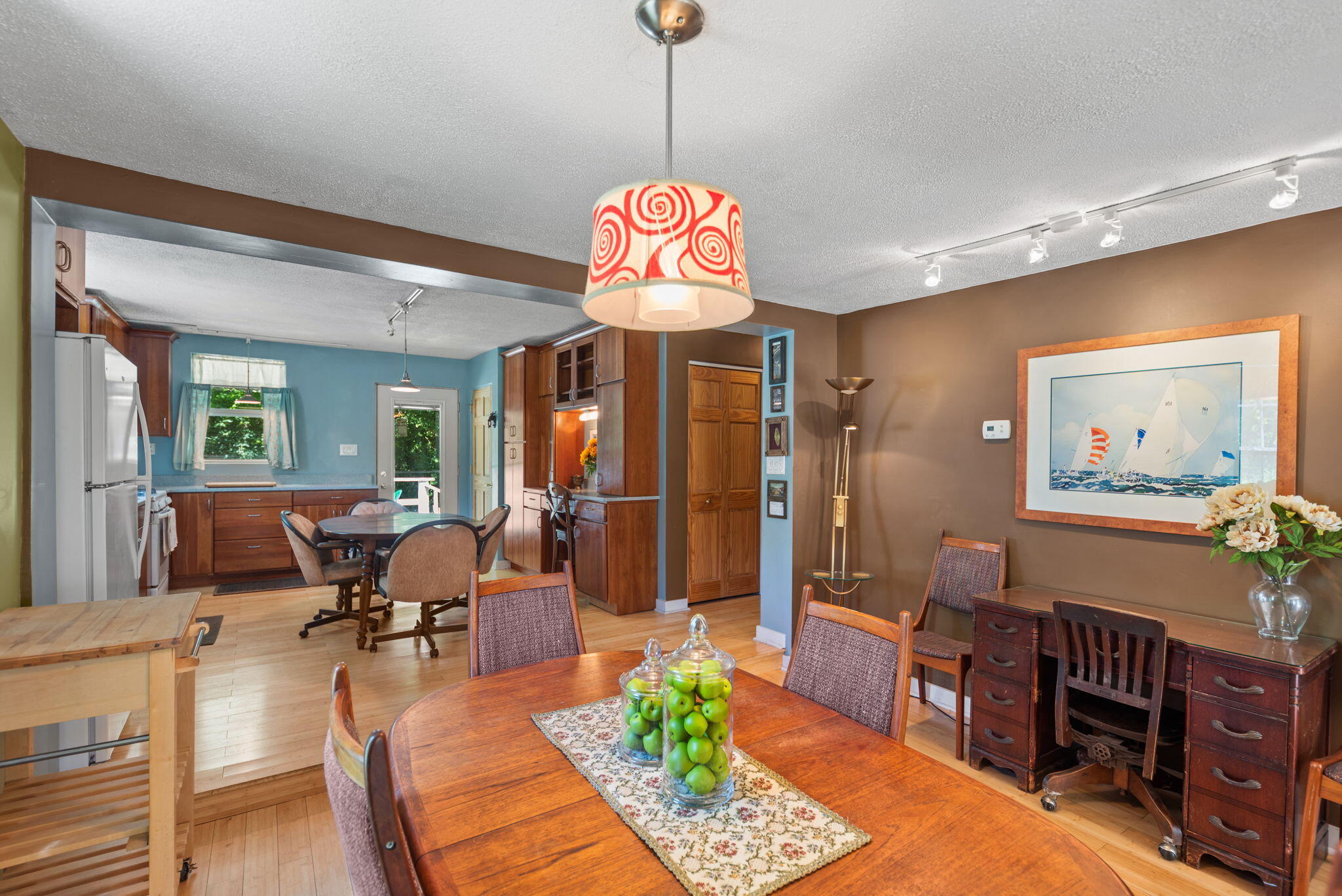702 North Karwick Road Michigan City, IN 46360 - Photo 12 of 22 2048x1367