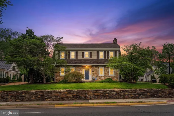 $1,690,000 | 700 West Washington Street, Middleburg, VA 20117