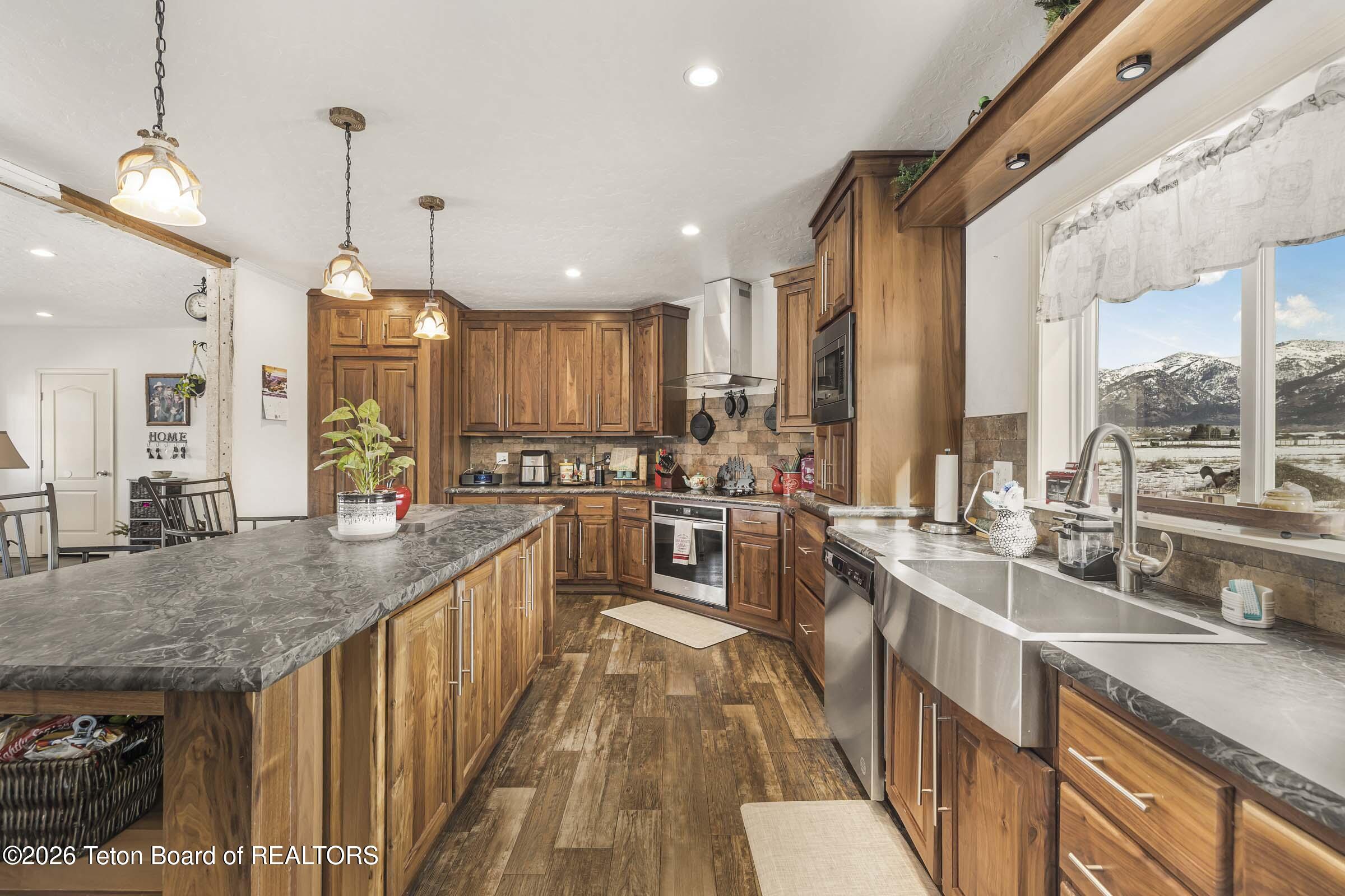 60 Summit Way Thayne, WY 83127 - Photo 9 of 41 5-Kitchen 2