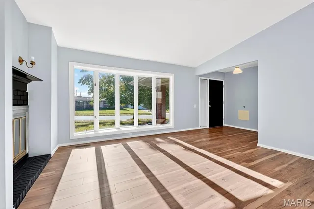 $249,900 | 1565 Aintree Drive, Florissant, MO 63033