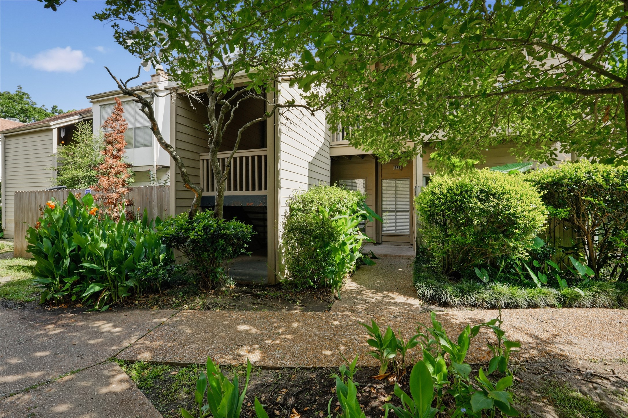 2100 Tanglewilde Street, Unit 378 Houston, TX 77063 - Photo 3 of 28