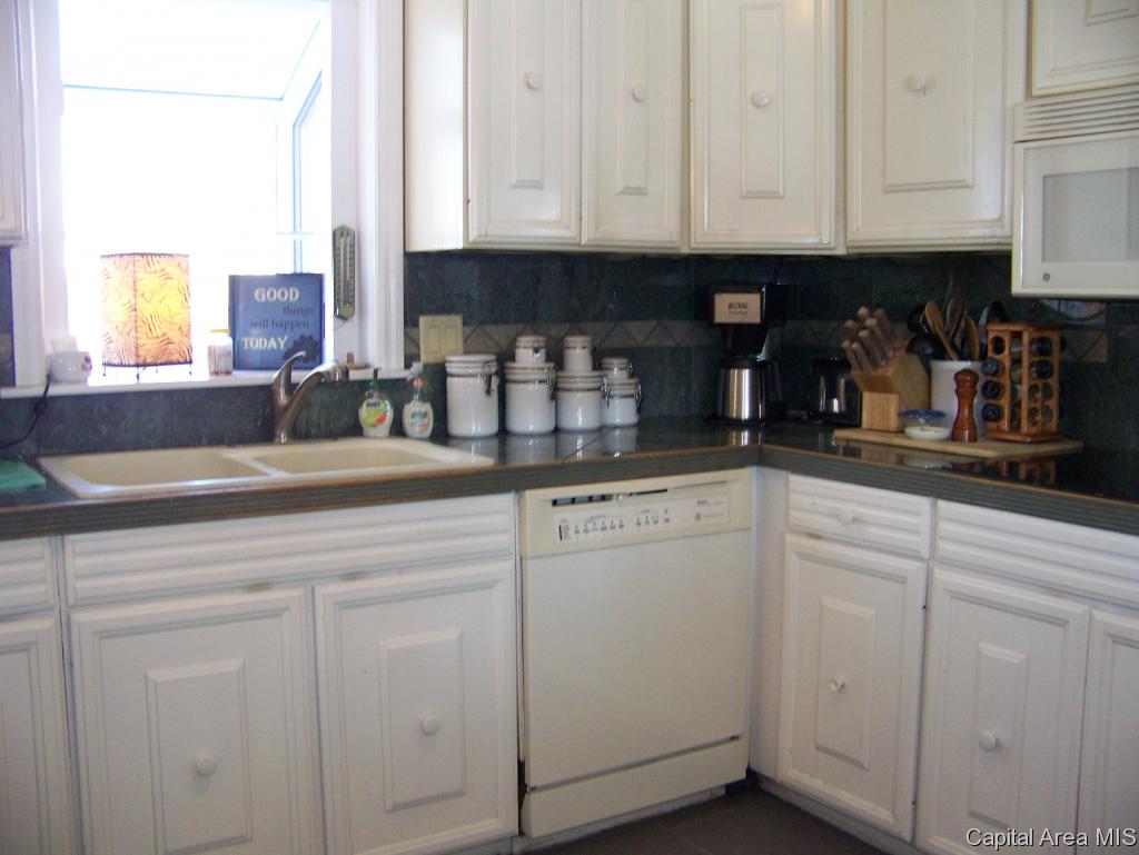 61 Providence Lane Springfield, IL 62711 - Photo 13 of 33