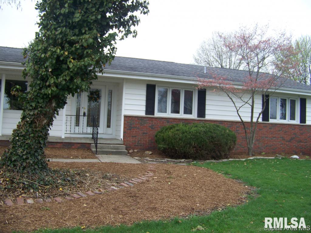 61 Providence Lane Springfield, IL 62711 - Photo 3 of 33