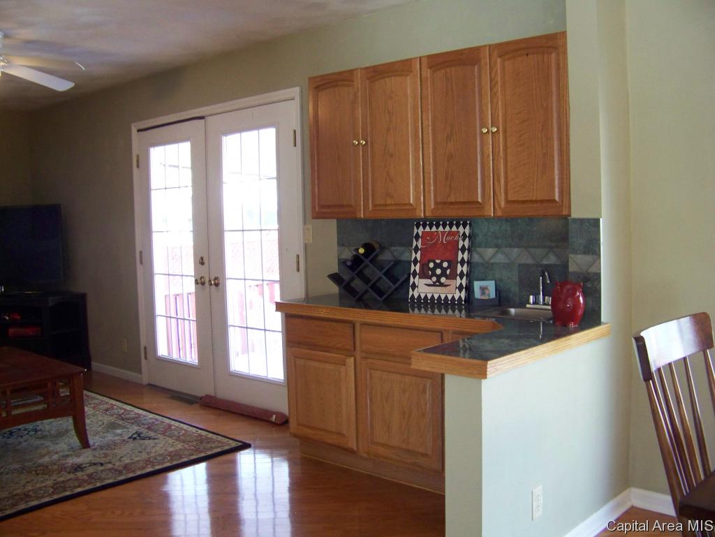61 Providence Lane Springfield, IL 62711 - Photo 7 of 33