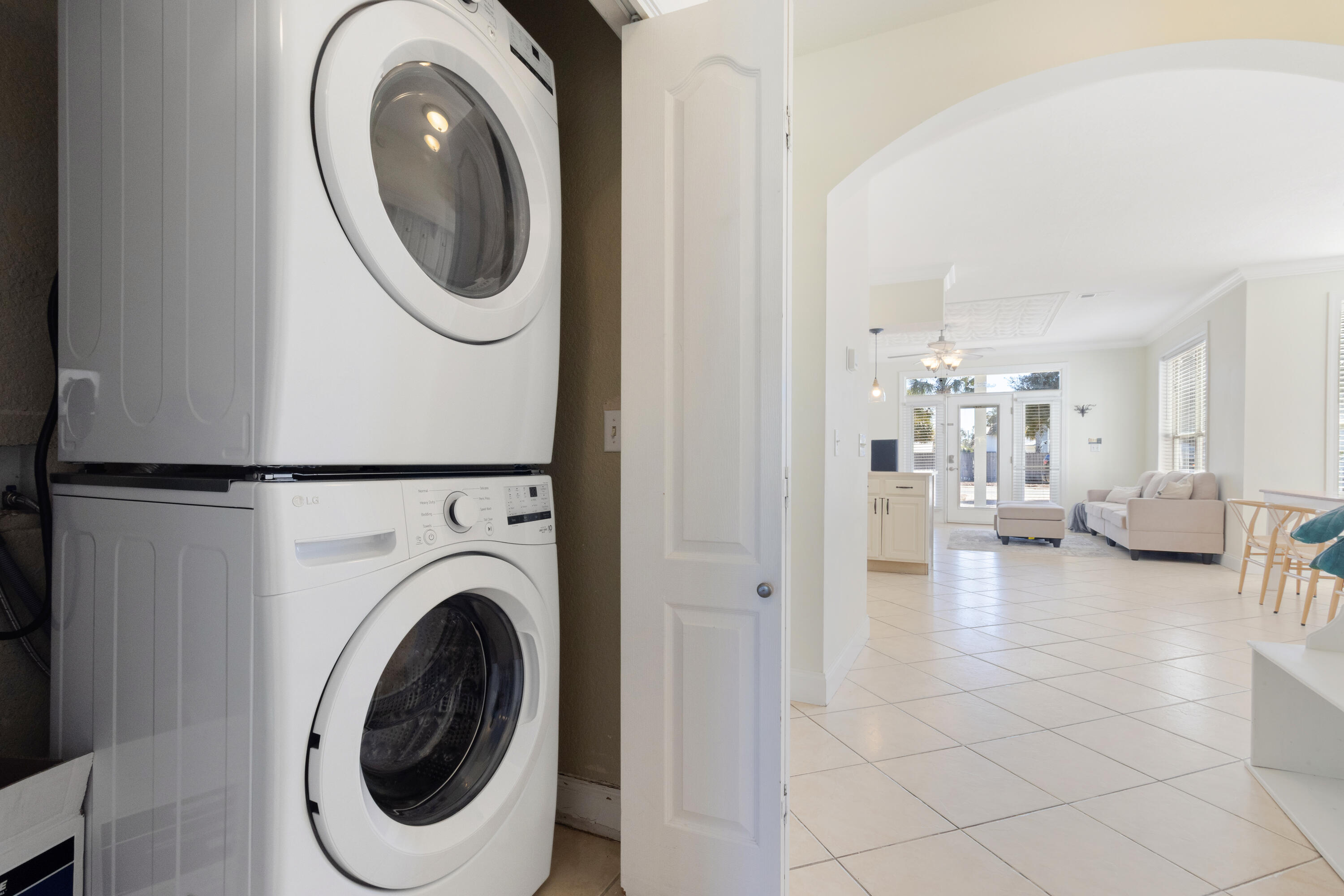 4579 Luke Avenue Destin, FL 32541 - Photo 13 of 56 Laundry