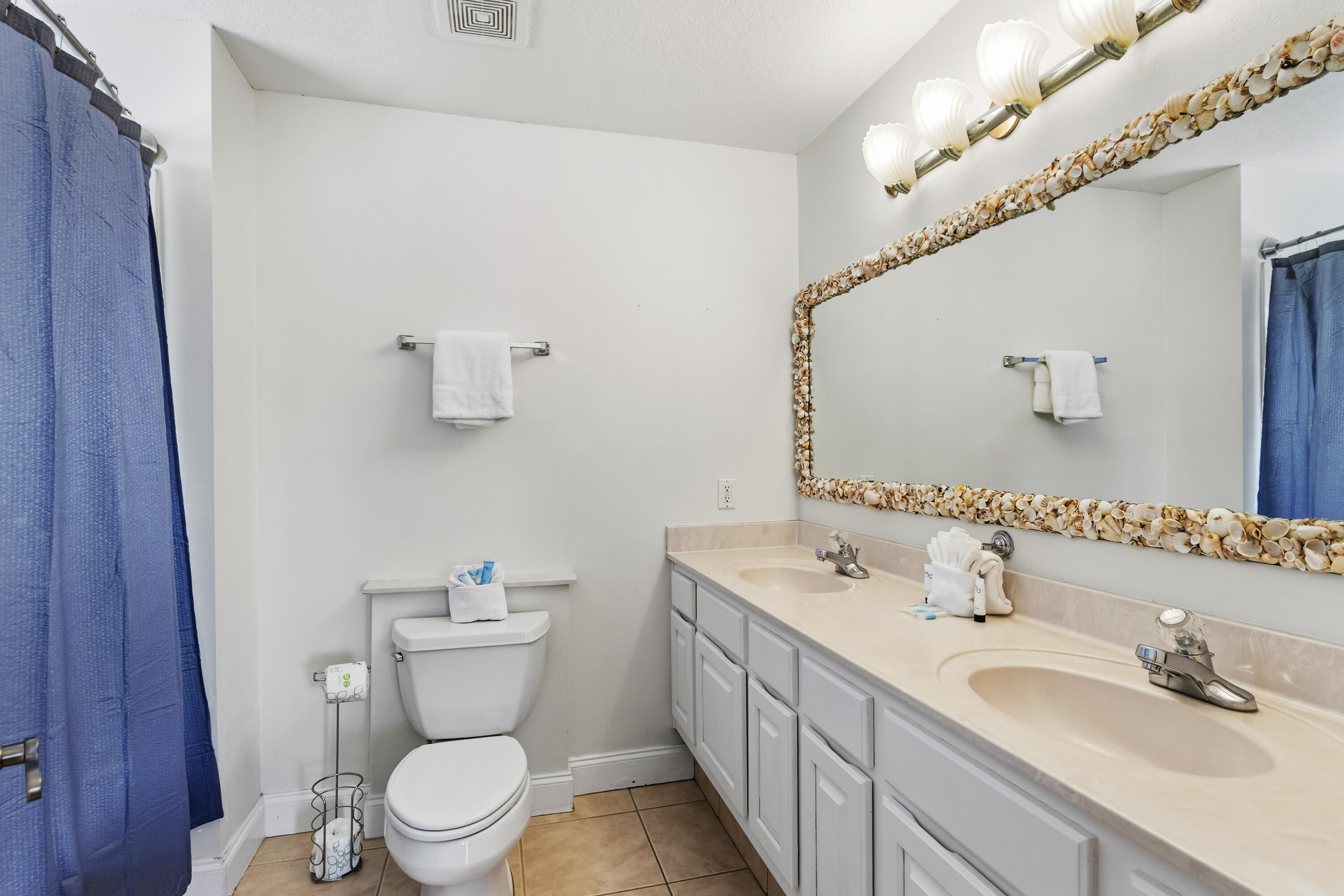 4579 Luke Avenue Destin, FL 32541 - Photo 23 of 56 Master Bathroom
