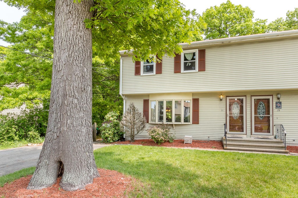 21 James Tighe Road, Unit 21 Randolph, MA 02368 - Photo 2 of 18 Gallery Image 2