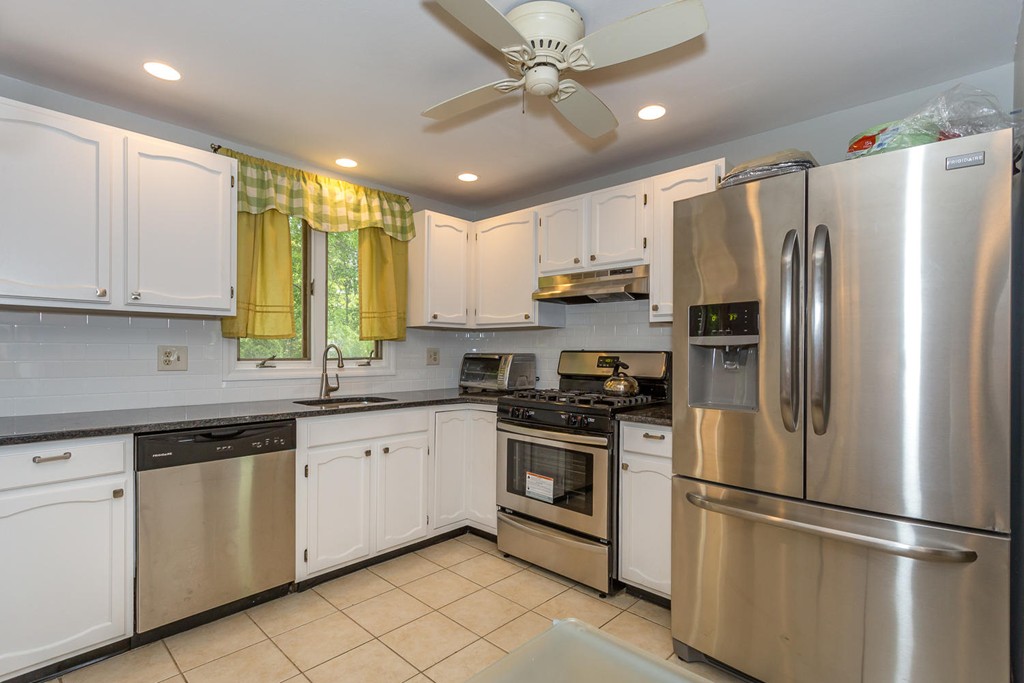 21 James Tighe Road, Unit 21 Randolph, MA 02368 - Photo 7 of 18 Gallery Image 7
