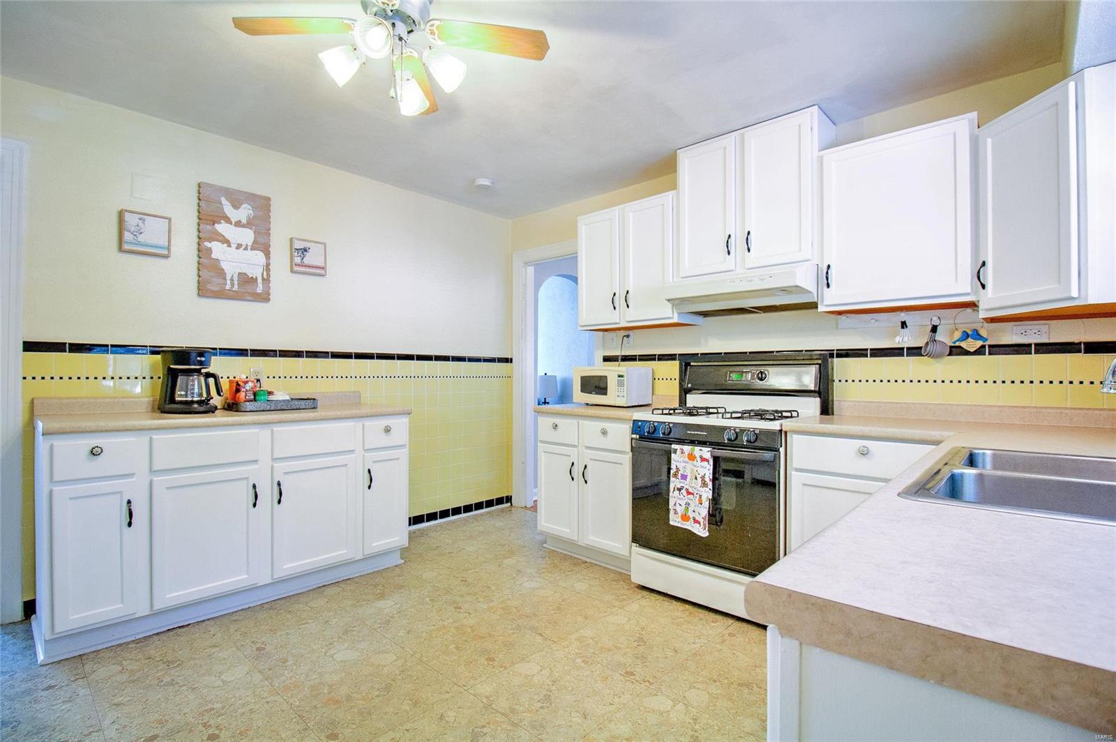 3837 Fee Fee Road Bridgeton, MO 63044 - Photo 16 of 28 Gallery Image 16