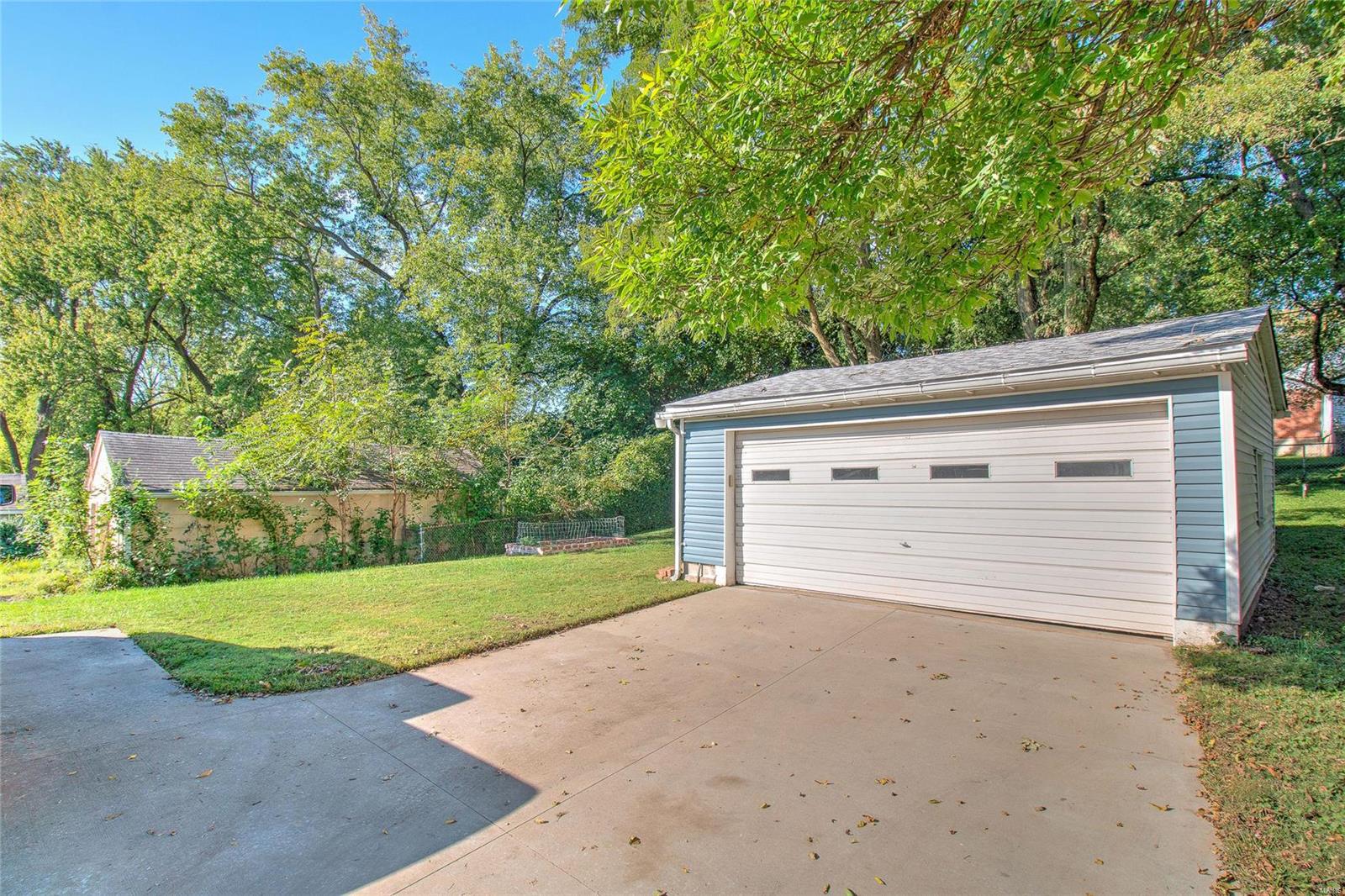 3837 Fee Fee Road Bridgeton, MO 63044 - Photo 4 of 28 Gallery Image 4