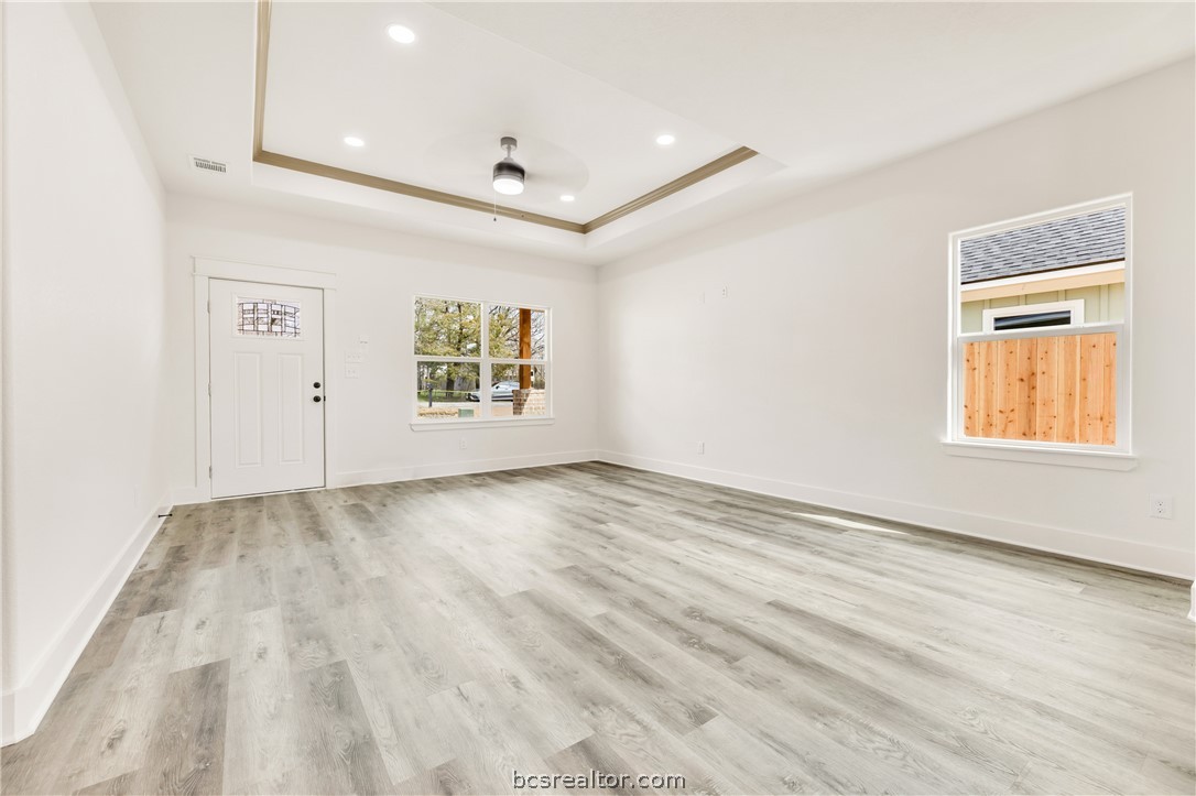 209 Lock Lane Bryan, TX 77803 - Photo 2 of 18
