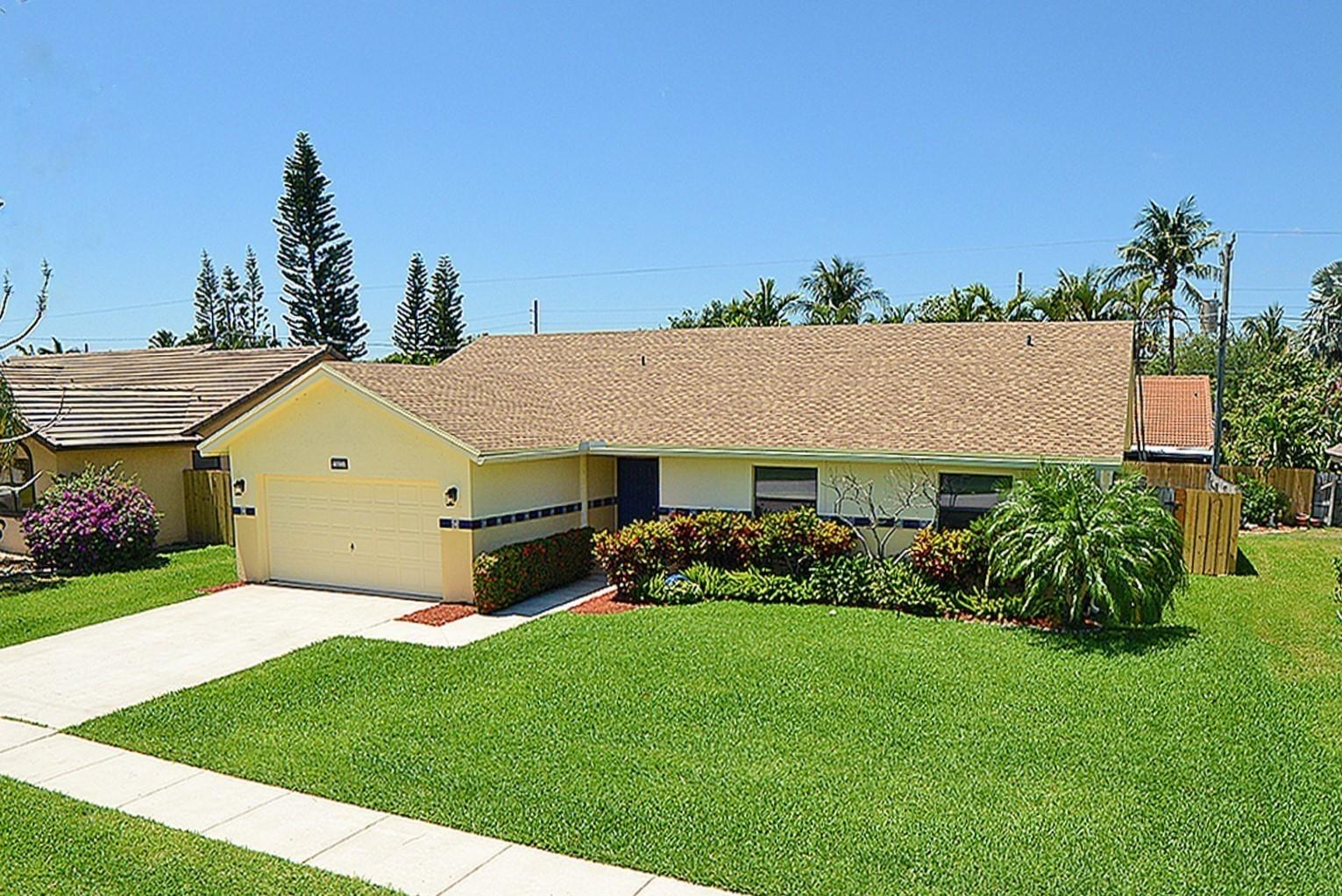 7801 West Country Club Boulevard Boca Raton, FL 33487 - Photo 1 of 40 Front of House
