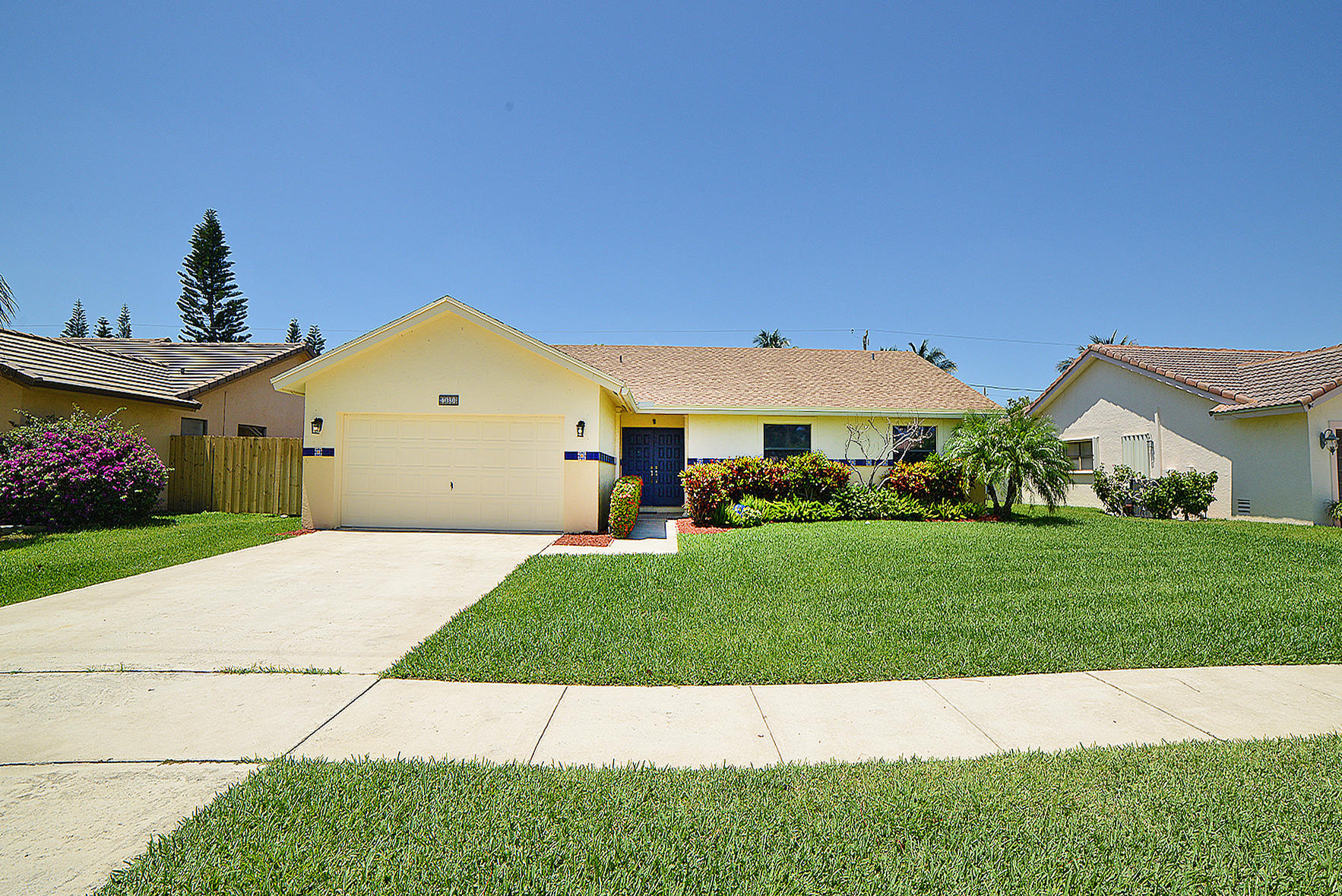 7801 West Country Club Boulevard Boca Raton, FL 33487 - Photo 3 of 40 Front of House