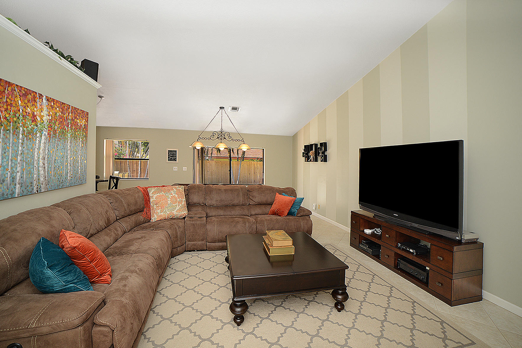 7801 West Country Club Boulevard Boca Raton, FL 33487 - Photo 7 of 40 Living Room
