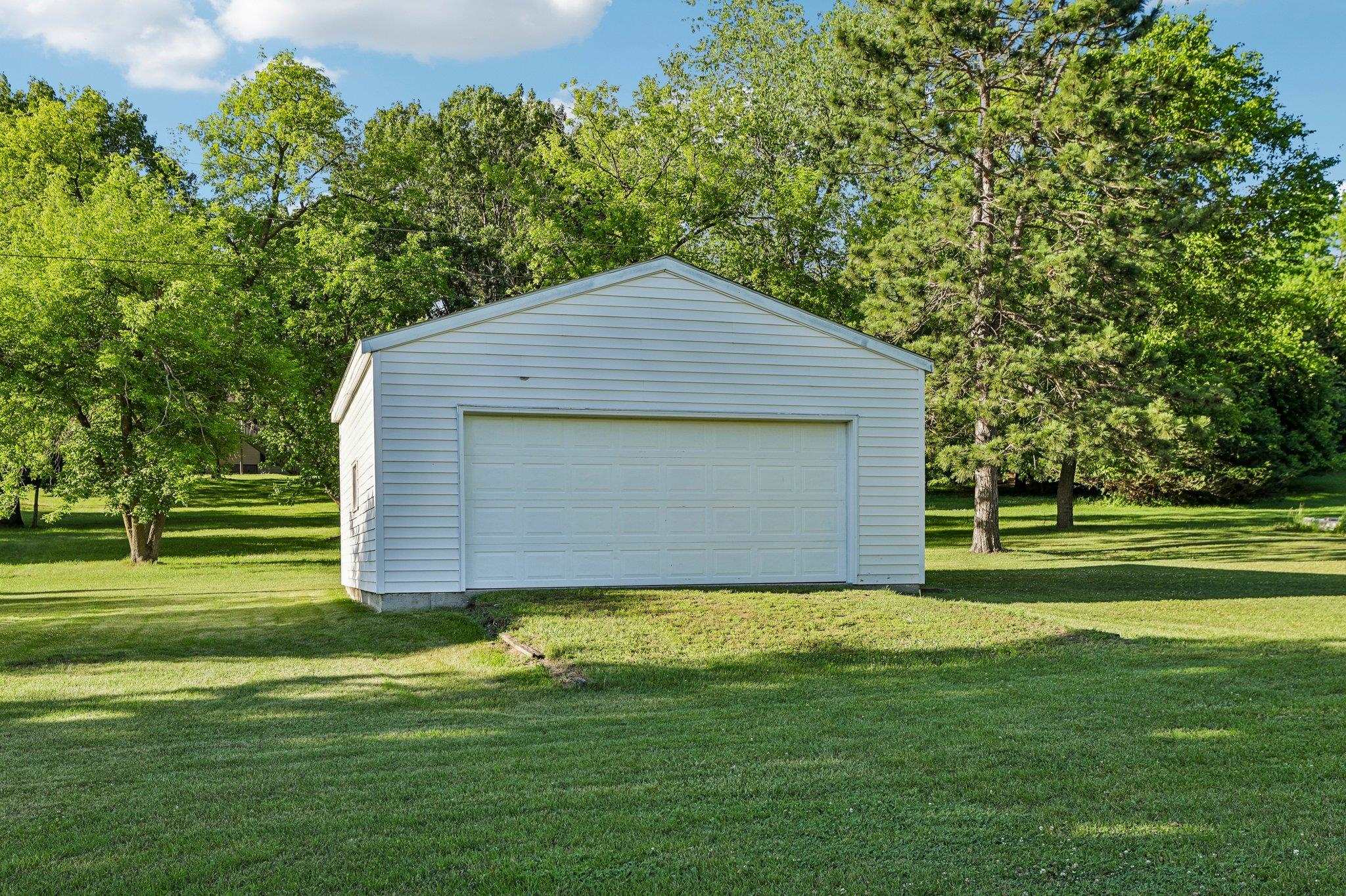 W7810 Star Court Road Pardeeville, WI 53954 - Photo 29 of 32
