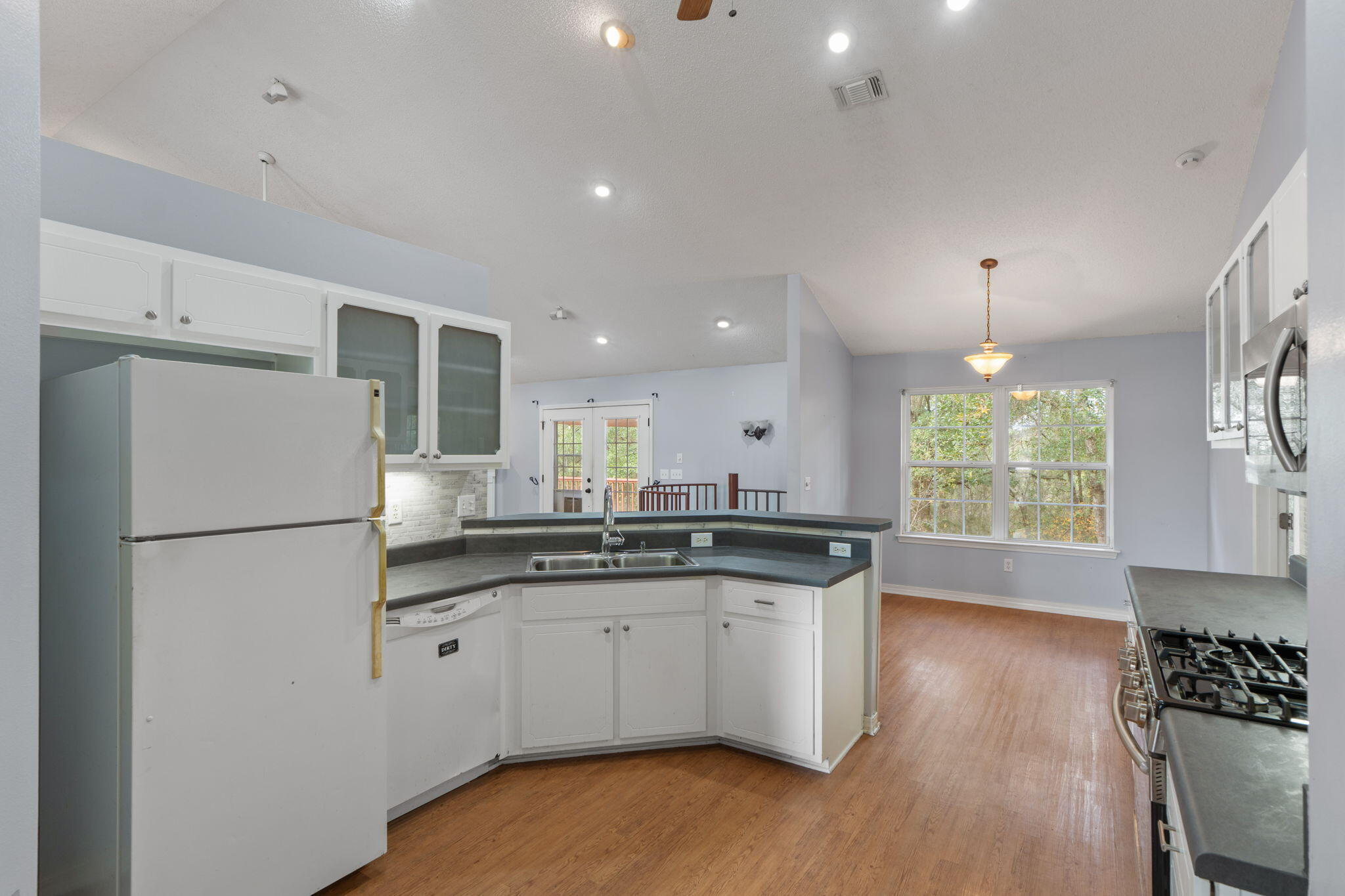 1574 Texas Parkway Crestview, FL 32536 - Photo 11 of 57 17-web-or-mls-Final-17