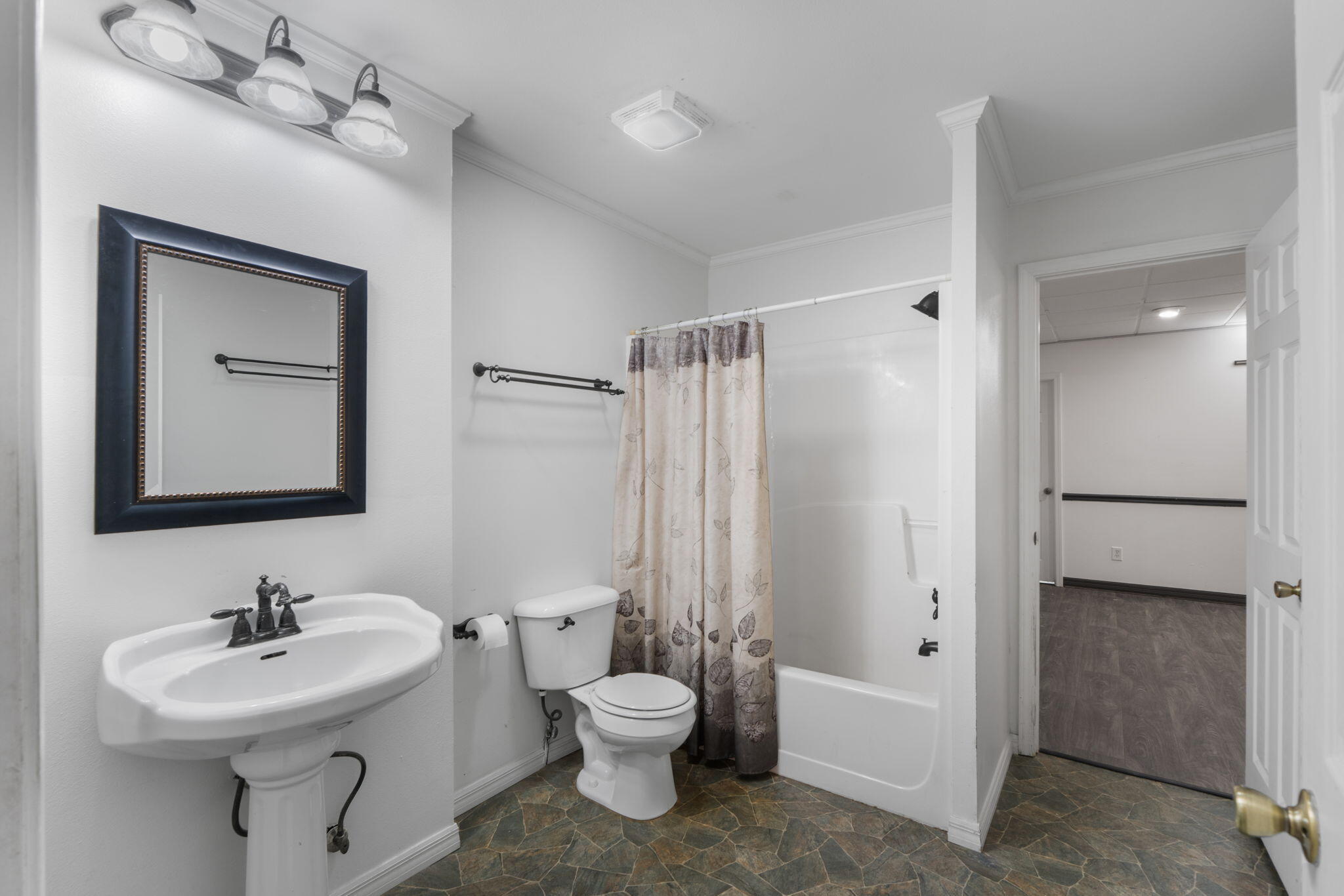 1574 Texas Parkway Crestview, FL 32536 - Photo 42 of 57 47-web-or-mls-Final-47