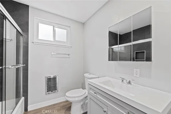 $2,850 | 2027 Vista Del Mar Avenue, Unit 3, Los Angeles, CA 90068