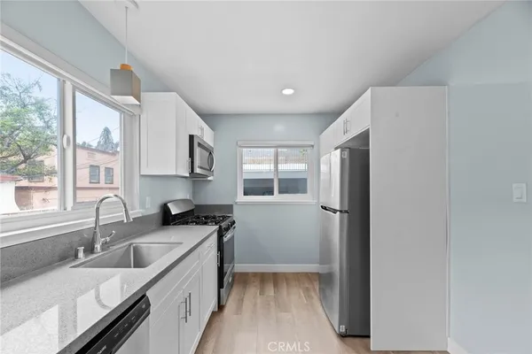 $2,850 | 2027 Vista Del Mar Avenue, Unit 3, Los Angeles, CA 90068
