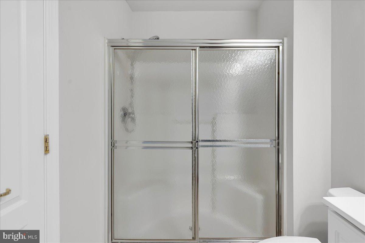 3000 Fountainview Circle, Unit 202 Newark, DE 19713 - Photo 20 of 36 Primary Bath