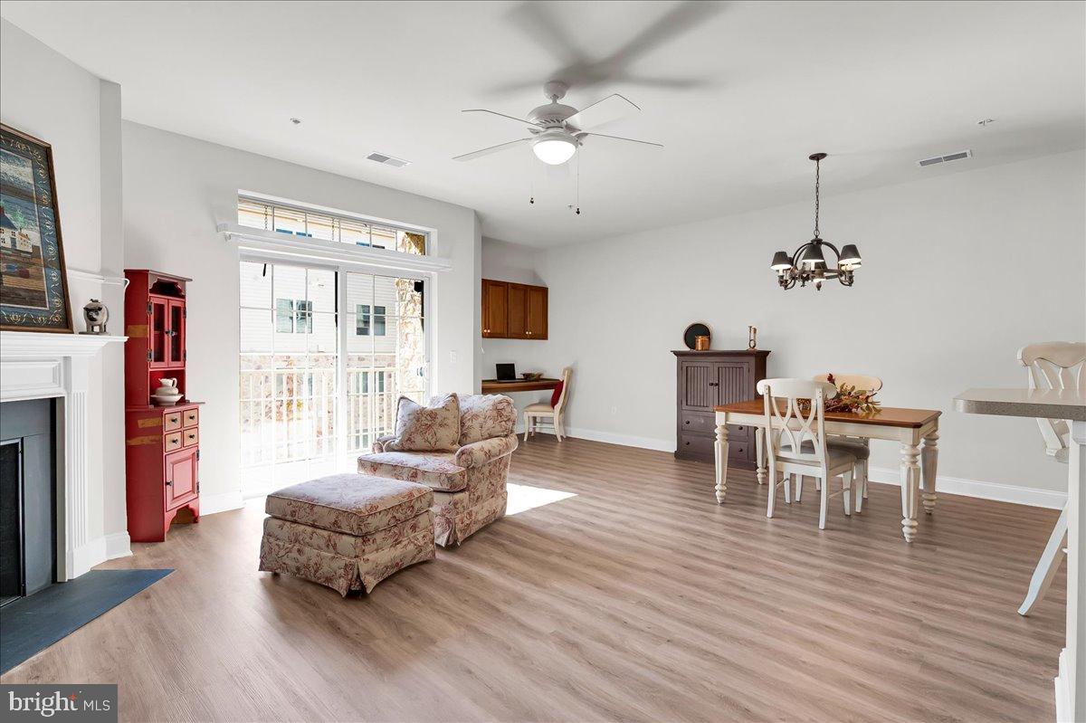 3000 Fountainview Circle, Unit 202 Newark, DE 19713 - Photo 7 of 36 Spacious Great Room