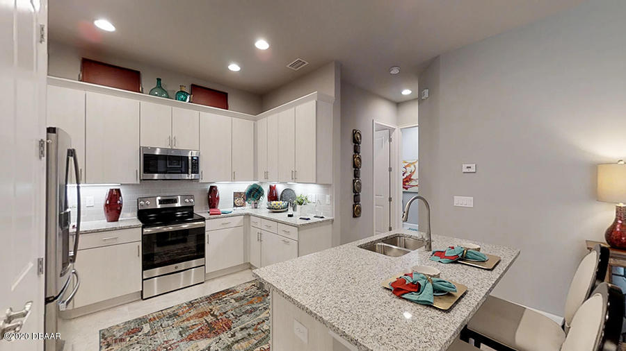 831 Pinewood Drive Ormond Beach, FL 32174 - Photo 7 of 27 6 Kitchen