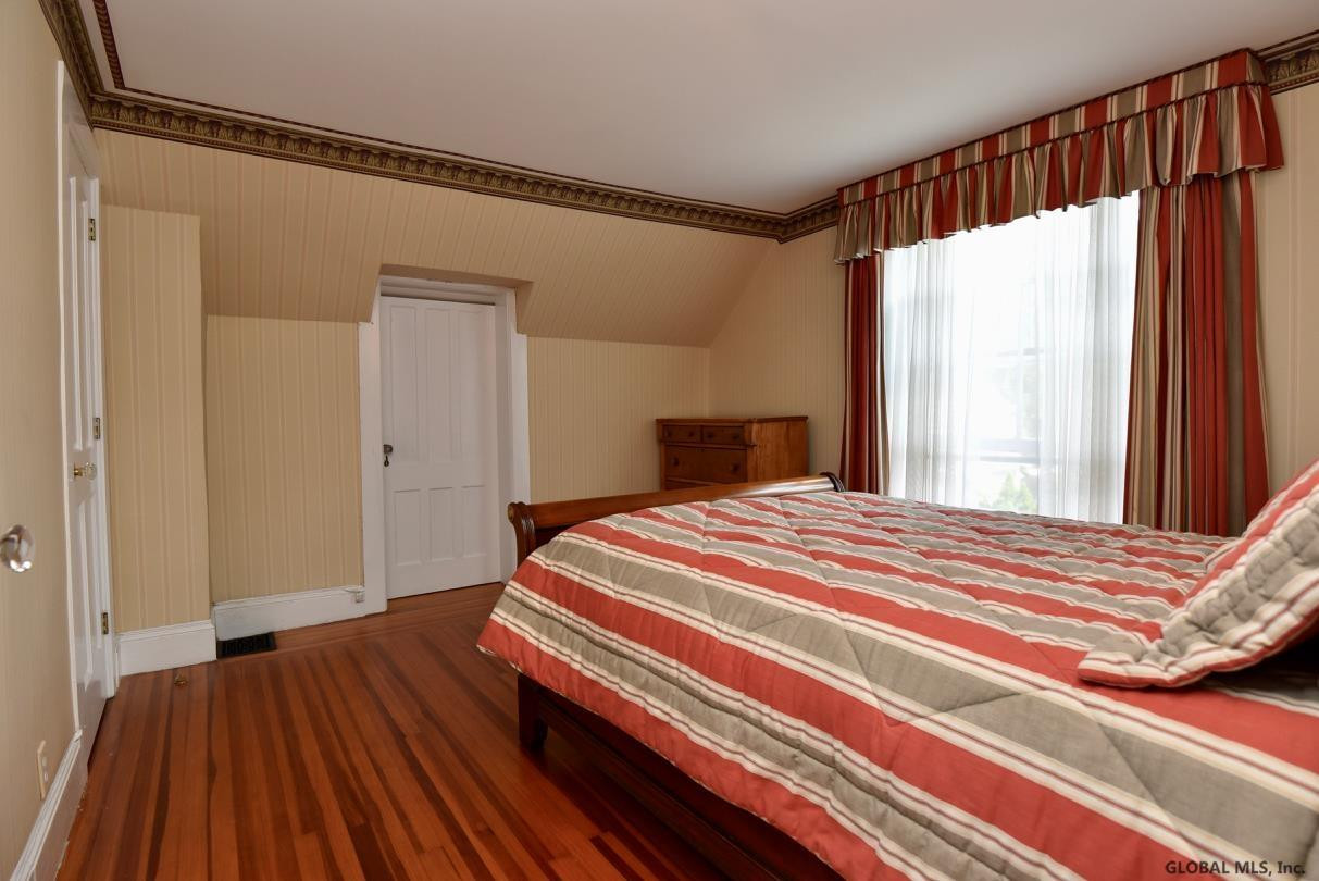 157 Spring Street Saratoga Springs, NY 12866 - Photo 35 of 48 Photo 39