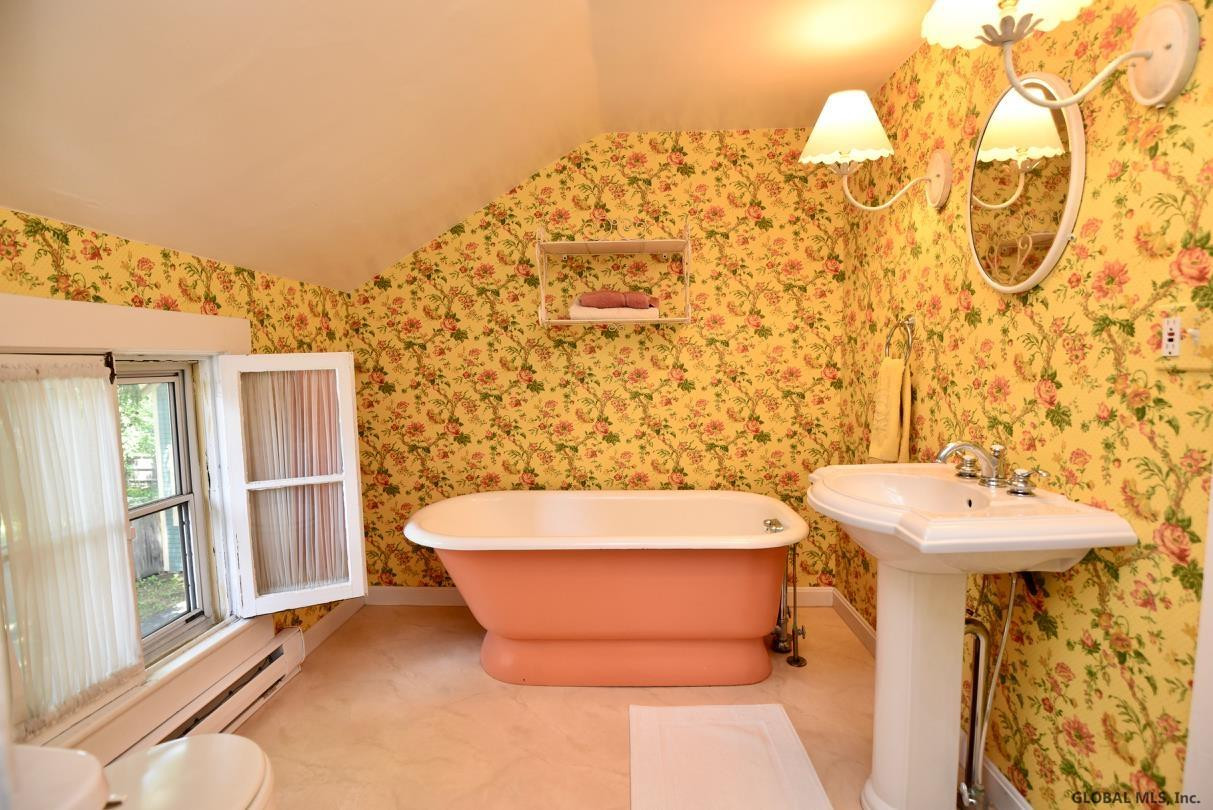 157 Spring Street Saratoga Springs, NY 12866 - Photo 39 of 48 Photo 43