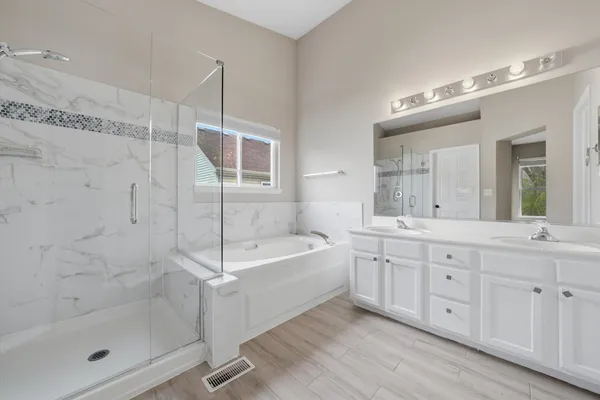 $650,000 | 2824 Whitehall Lane, Naperville, IL 60564