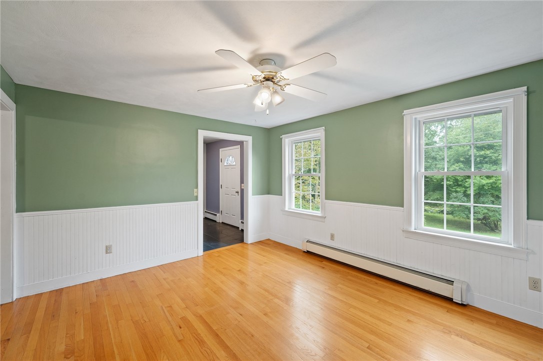 34 Maxson Hill Road Hopkinton, RI 02804 - Photo 13 of 36 Living room