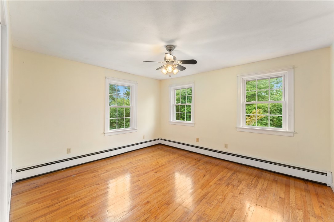 34 Maxson Hill Road Hopkinton, RI 02804 - Photo 22 of 36 3rd bedroom