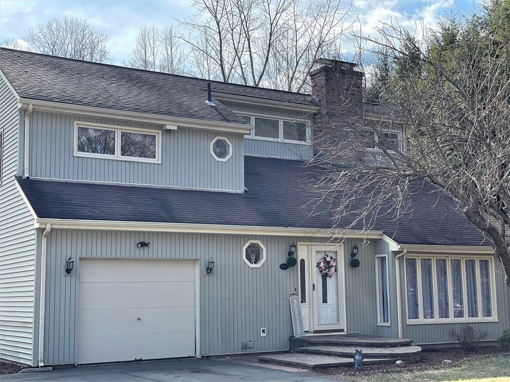954 Russell Road Westfield, MA 01085 - Photo 1 of 19 Gallery Image 1