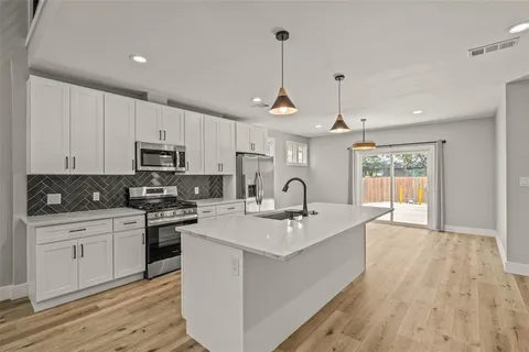 $695,000 | 3241 Waits Avenue, Fort Worth, TX 76109
