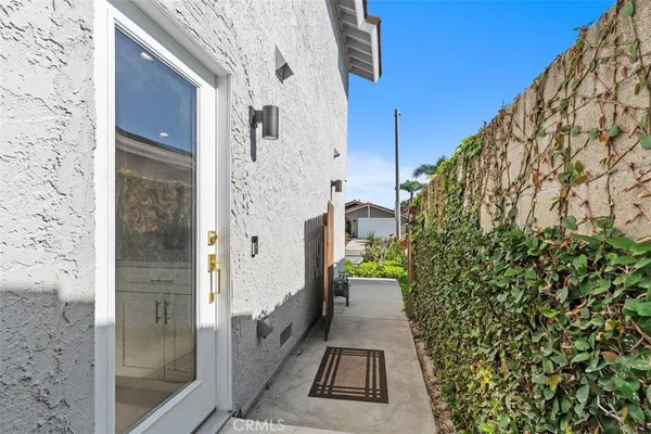 $2,600 | 3926 Acacia Street, Irvine, CA 92606