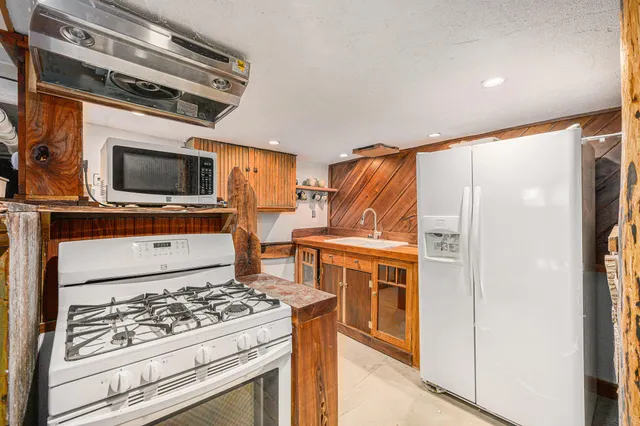 $450,000 | 721 East Bridge Street, Plainwell, MI 49080