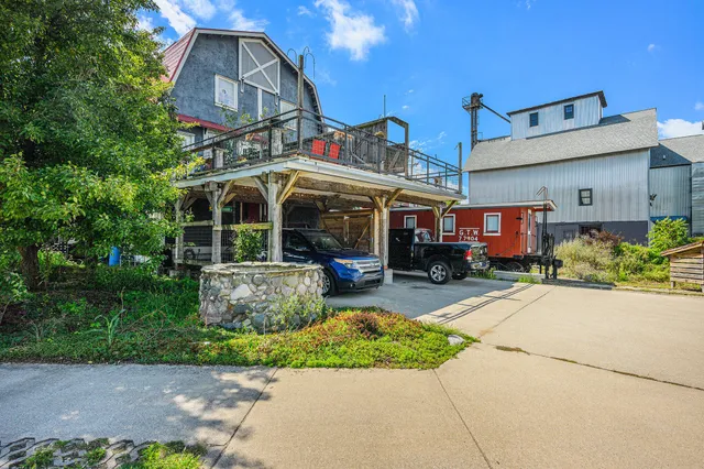 $450,000 | 721 East Bridge Street, Plainwell, MI 49080