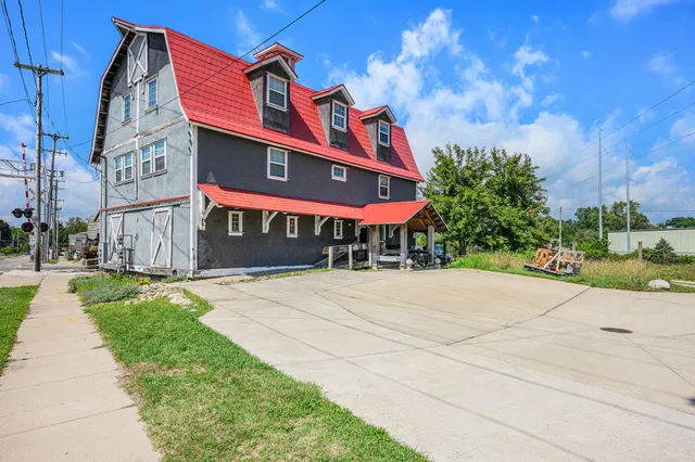 $450,000 | 721 East Bridge Street, Plainwell, MI 49080