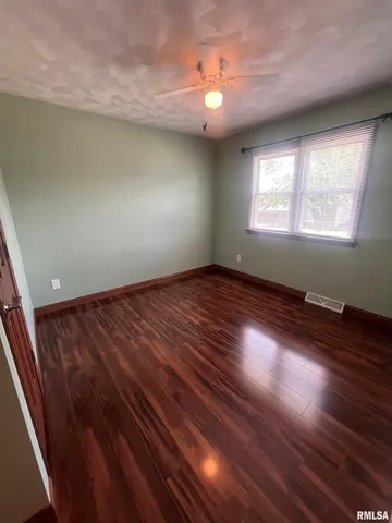 $2,295 | 3751 Tam-O-Shanter Drive North, Bettendorf, IA 52722