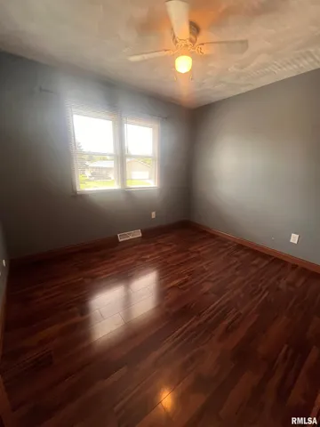 $2,295 | 3751 Tam-O-Shanter Drive North, Bettendorf, IA 52722