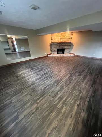 $2,295 | 3751 Tam-O-Shanter Drive North, Bettendorf, IA 52722