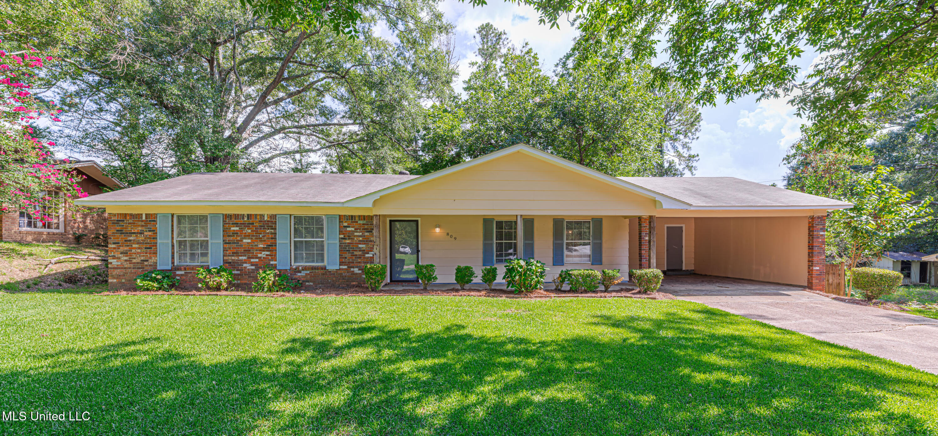 809 Normandy Drive Clinton, MS 39056 - Photo 3 of 38 1R4A1591