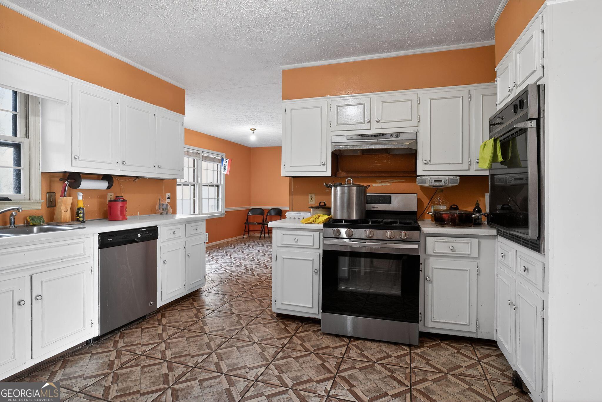 4103 Deerbrook Way Southwest Lilburn, GA 30047 - Photo 2 of 26