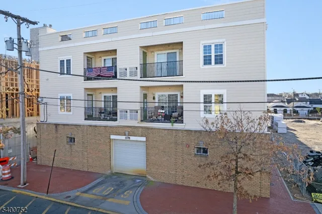 a picture of city view