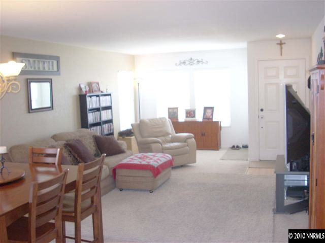 7786 Welsh Drive Reno, NV 89506 - Photo 3 of 9 Photo 3