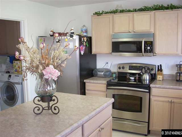 7786 Welsh Drive Reno, NV 89506 - Photo 5 of 9 Photo 5